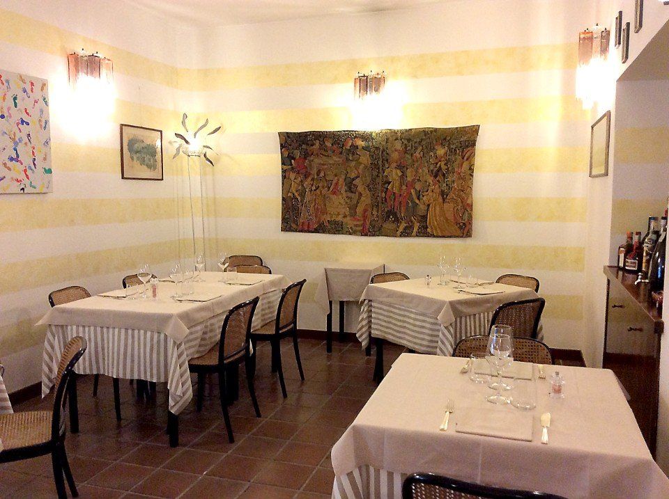 sala di ristorante aperto a pranzo e a cena