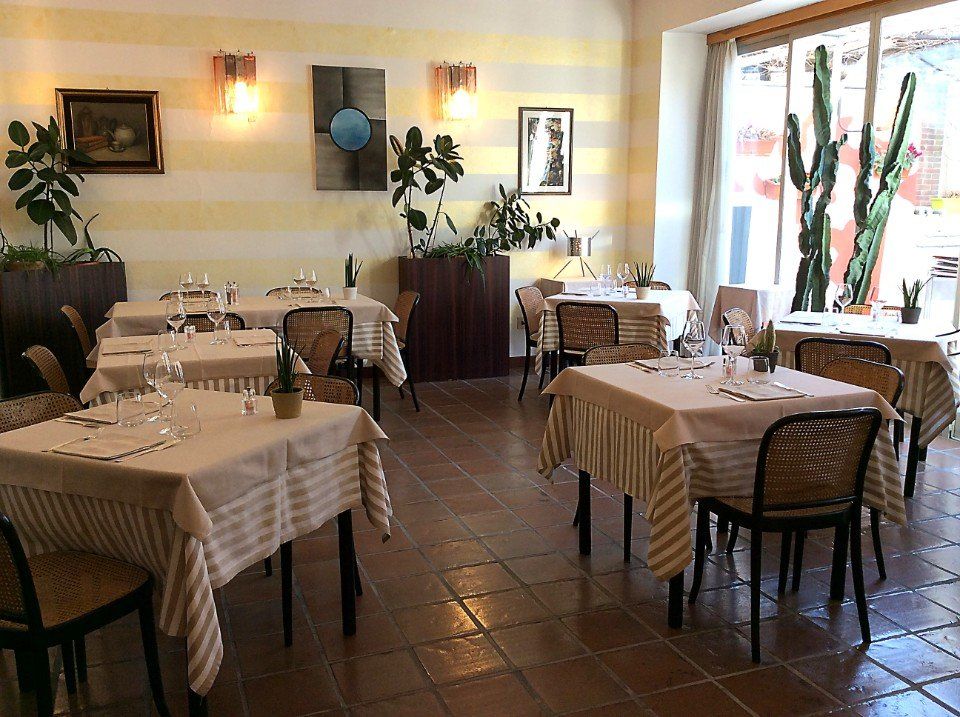 sala interna del ristorante di mare