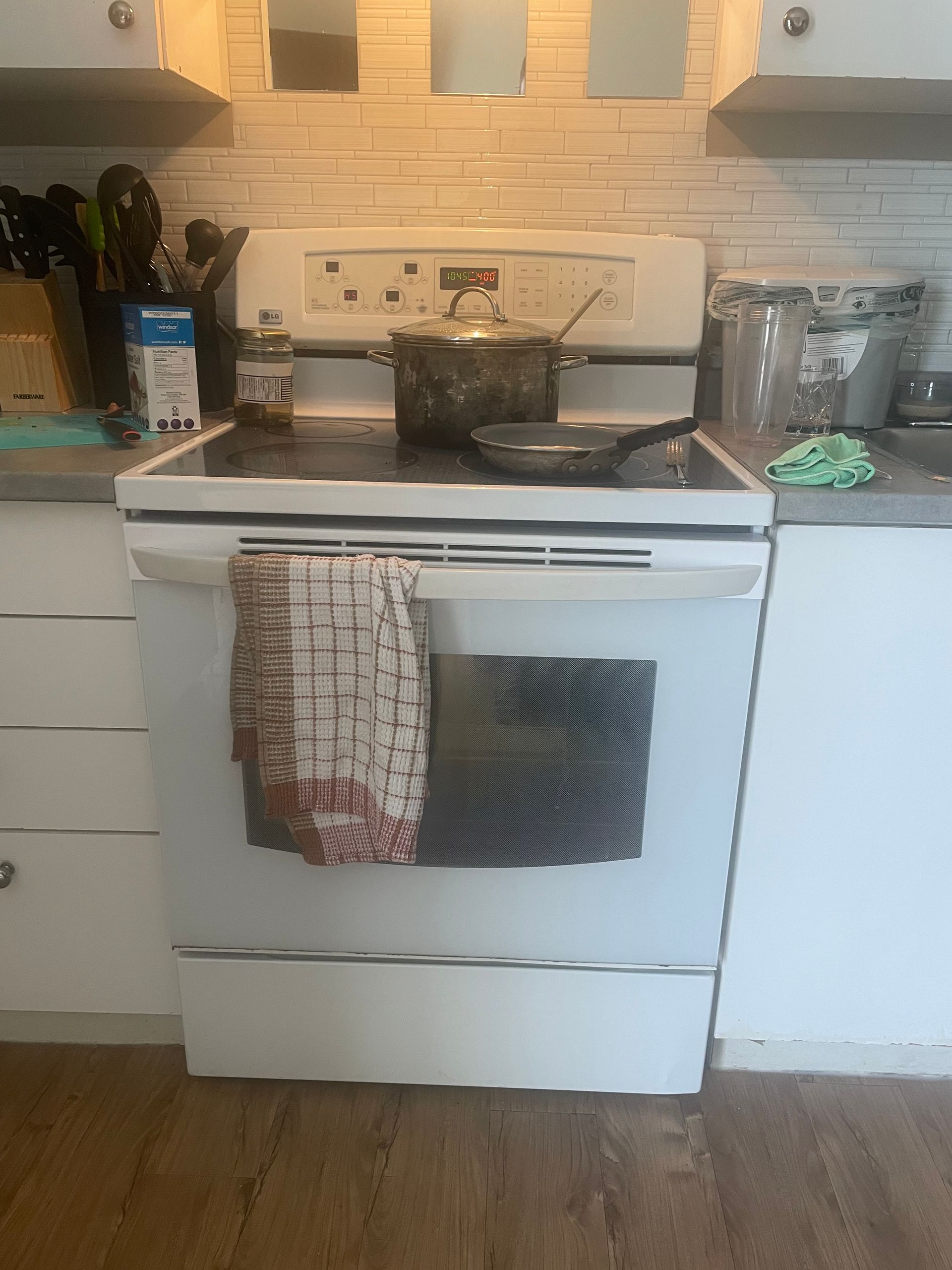 Kelowna oven and stove repair service