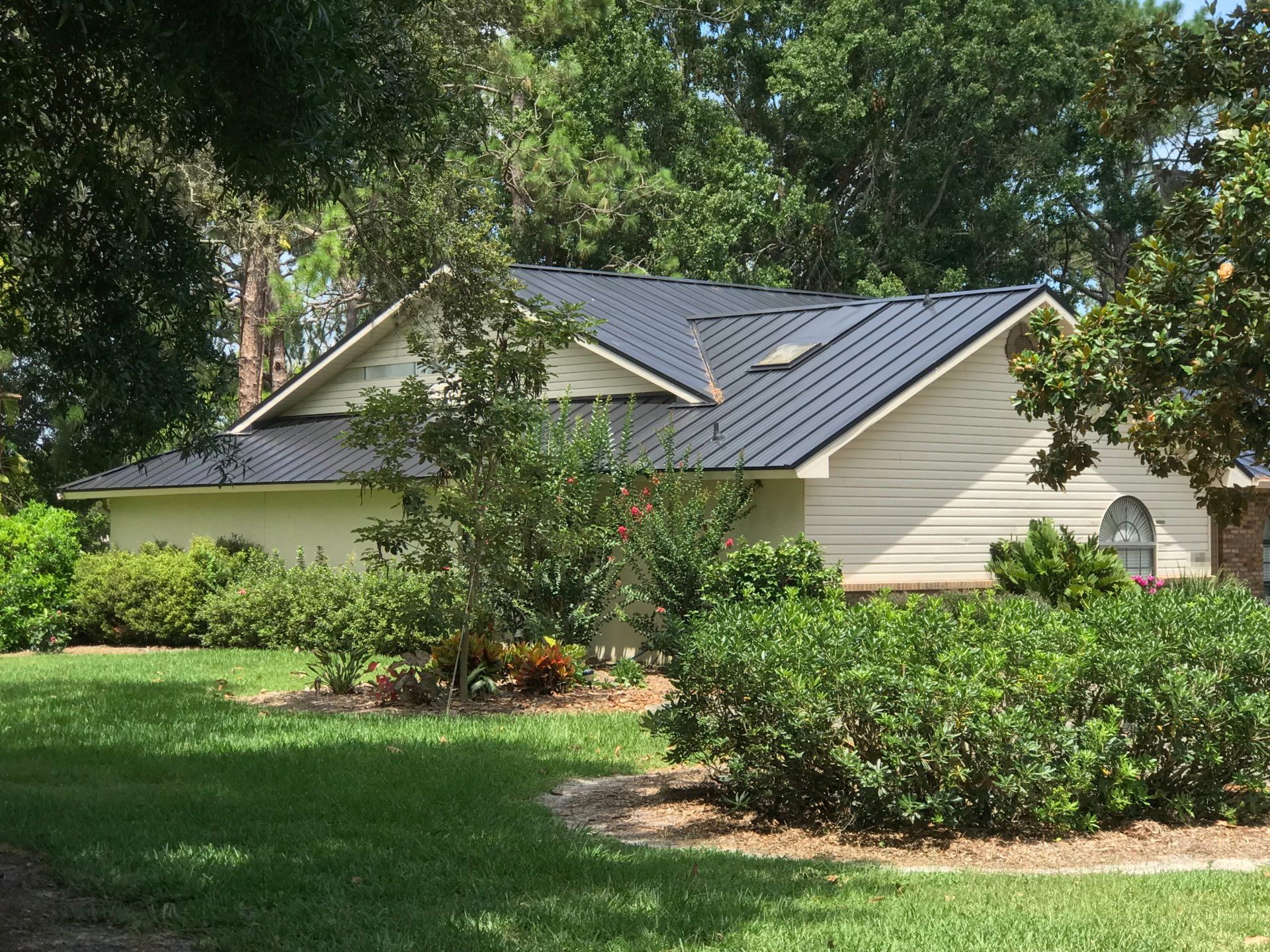 Backyard view of a house - Sebring, FL - Robert E White II Inc