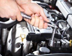 Mechanic on work—Mechanic in Ames, IA