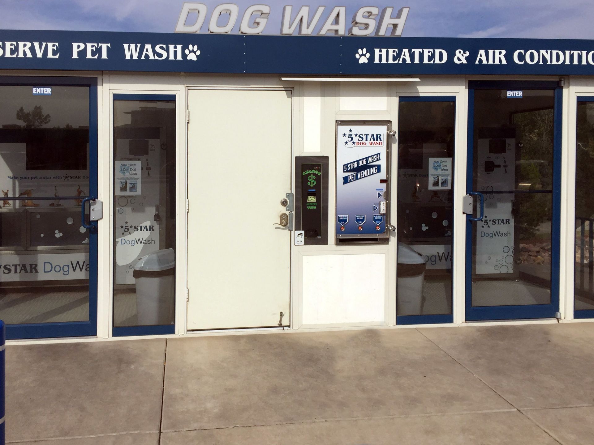 A dog wash that serves pet wash and heated air conditioning