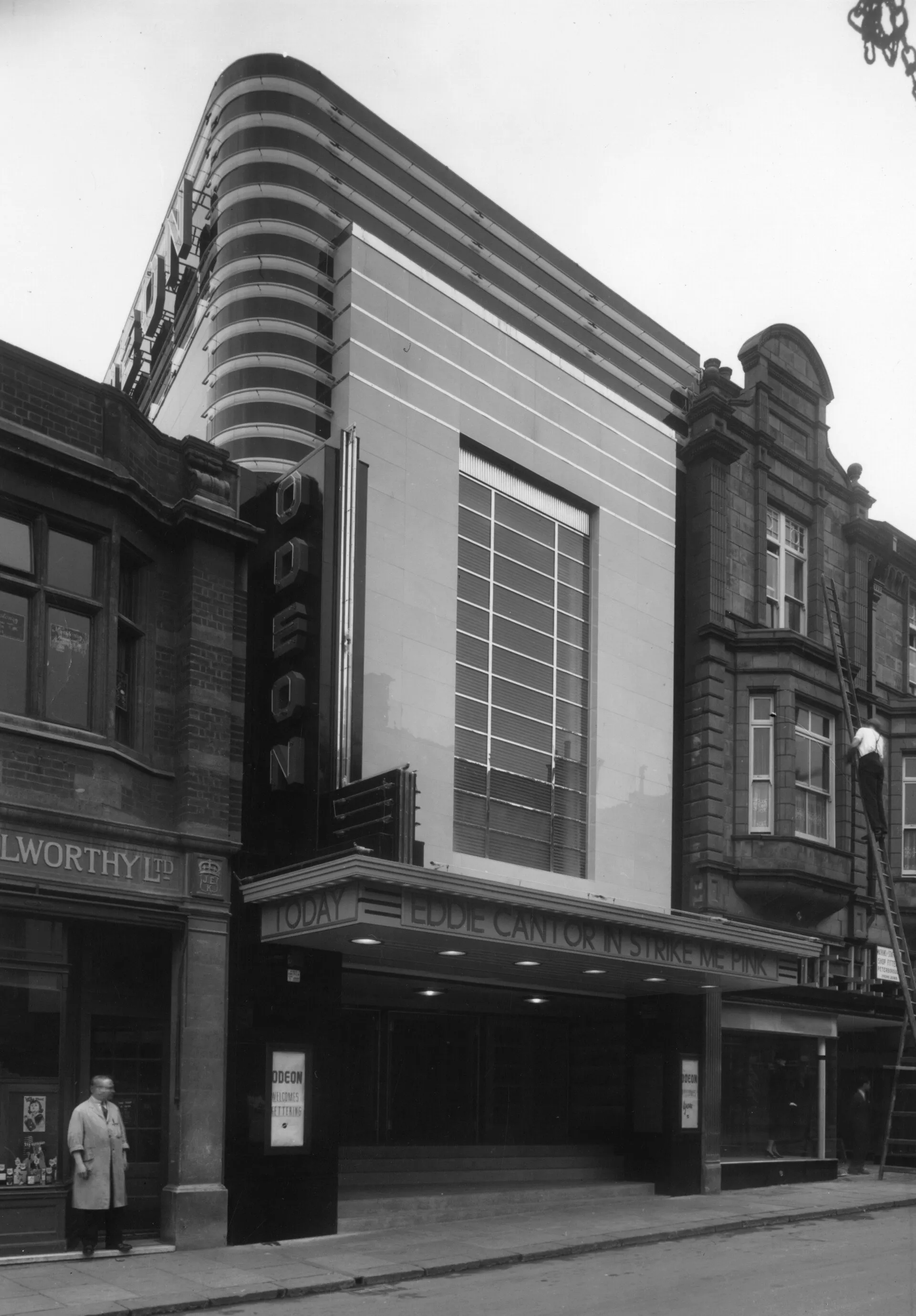 Odeon cinema, Kettering, architect Harry Weedon