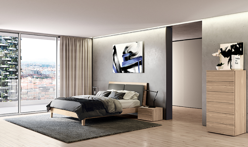 Il letto Navona si contraddistingue per la sua affascinante bellezza che si sviluppa sulla testiera leggermente inclinata e sulle parti laterali. Il caratteristico profilo inclinato segue la naturale postura della schiena per garantire ergonomia e comfort. Configurabile in tutte le finiture nobilitate e laccate in gamma, può essere impreziosito dall' illuminazione LED lungo il profilo della testata. Per maggiore avvolgenza, la versione Soft prevede dei cuscini imbottiti removibili e sfoderabili con cuciture in tinta o a contrasto.