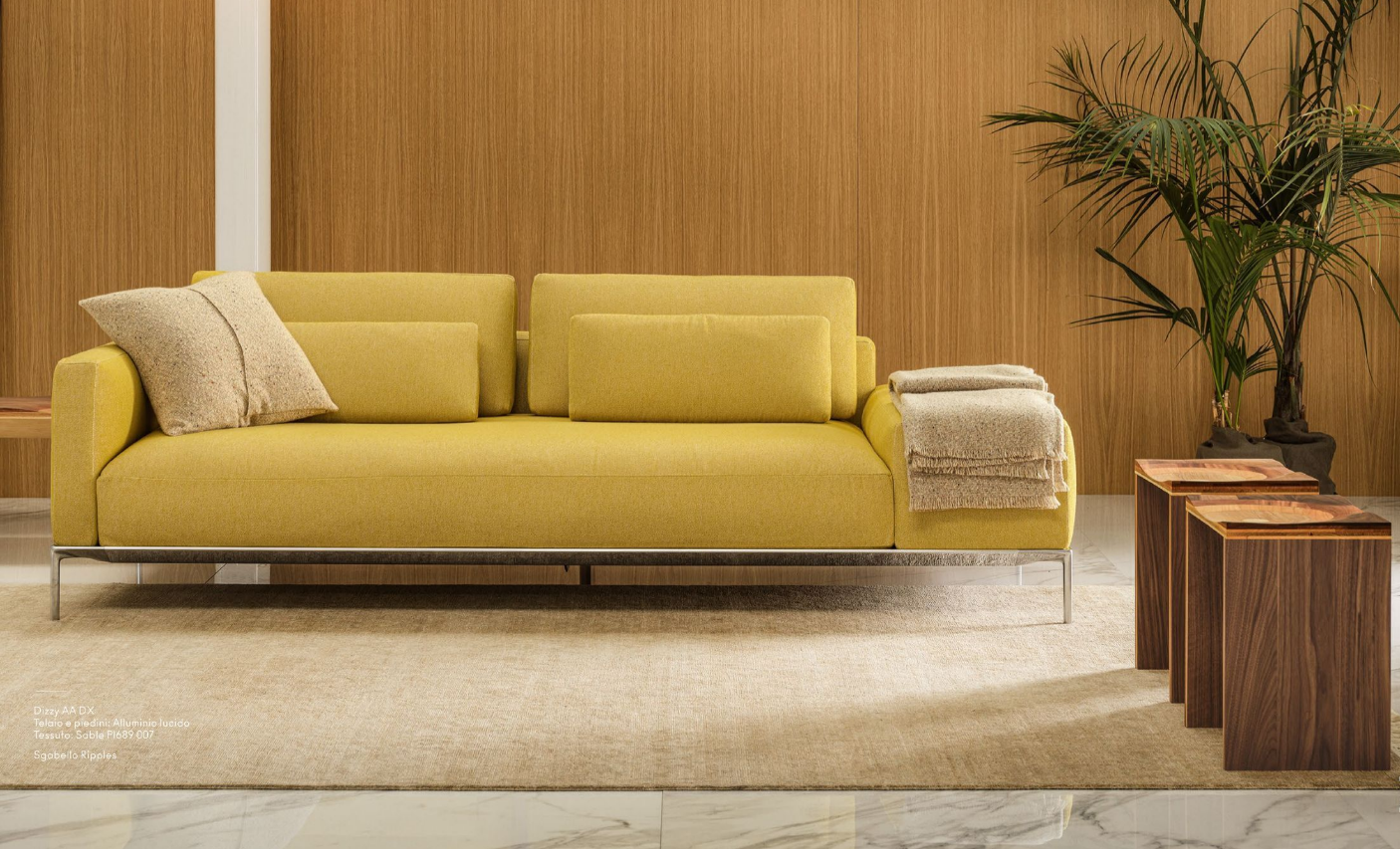 Dizzy
Dizzy è una delle cinque famiglie della Collezione di divani componibili JAZZ, il sistema di imbottiti pensato e realizzato da Horm insieme alla coppia di designers Roberto Palomba e Ludovica Serafini. Il telaio in alluminio (brevetto Horm), leggero ed ecologico, su cui si innestano tutti gli elementi imbottiti, è il tratto distintivo e il comune denominatore della Collezione, espressione dell’alta artigianalità sartoriale del Made in Italy. Le varie tipologie di seduta e le imbottiture a quote differenziate di portanza sono studiate per garantire il massimo comfort. Dizzy viene declinato con il piede alto e sottile in alluminio, che solleva tutta la struttura di 13 cm da terra, ed è disponibile in due profondità di seduta: 90 o 105 centimetri.