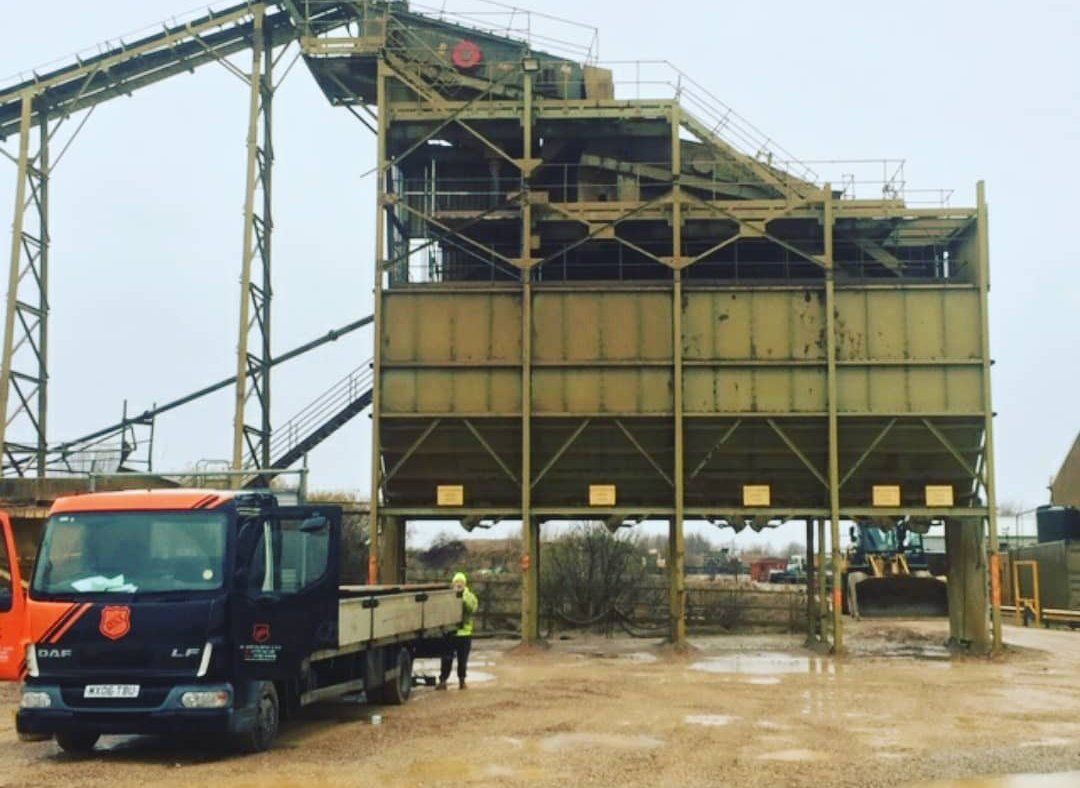 Scaffolding for machine maintenance