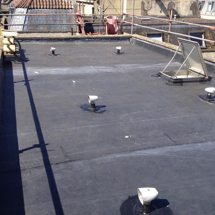 Flat roofing service