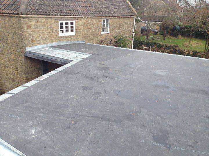 Flat roofing service