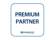 Logo Premium Partner con testo "PREMIUM PARTNER" e logo OKNOPLAST in un quadrato blu.