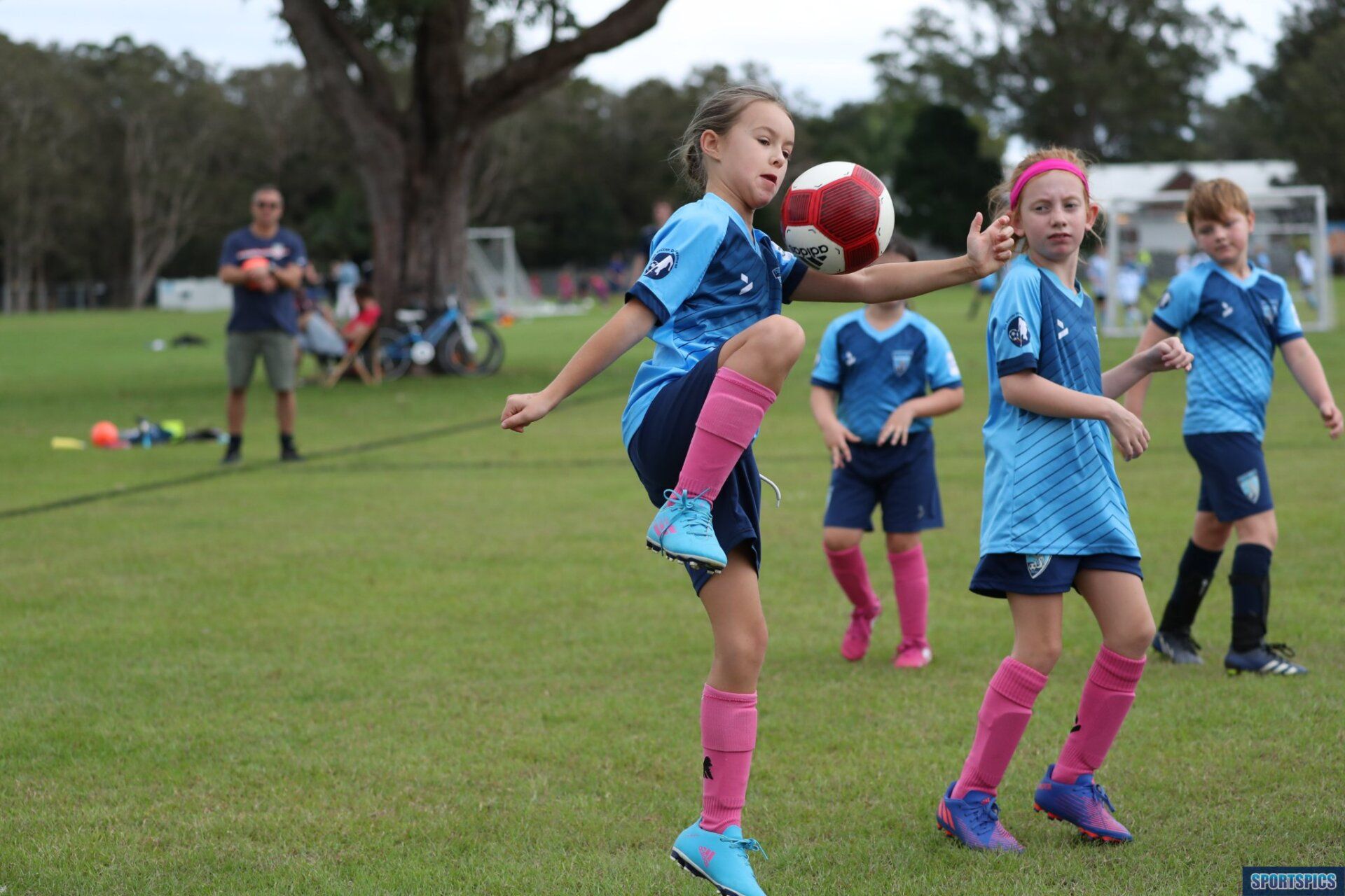 tweed united girl controlling the ball