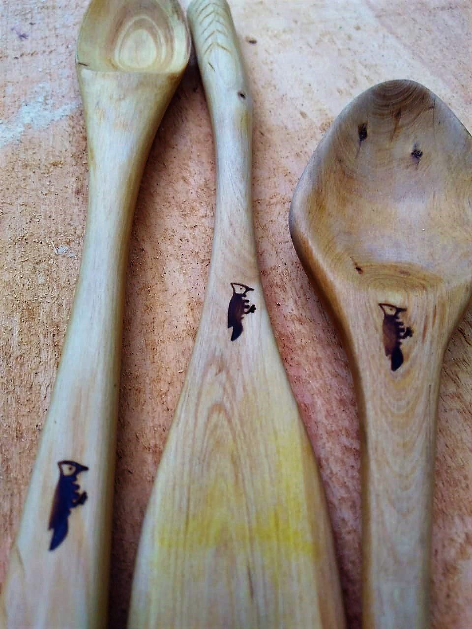 foto colher de pau design thiago carneiro woodcarving pica pau logo marca edgard bittencourt natureza maluca