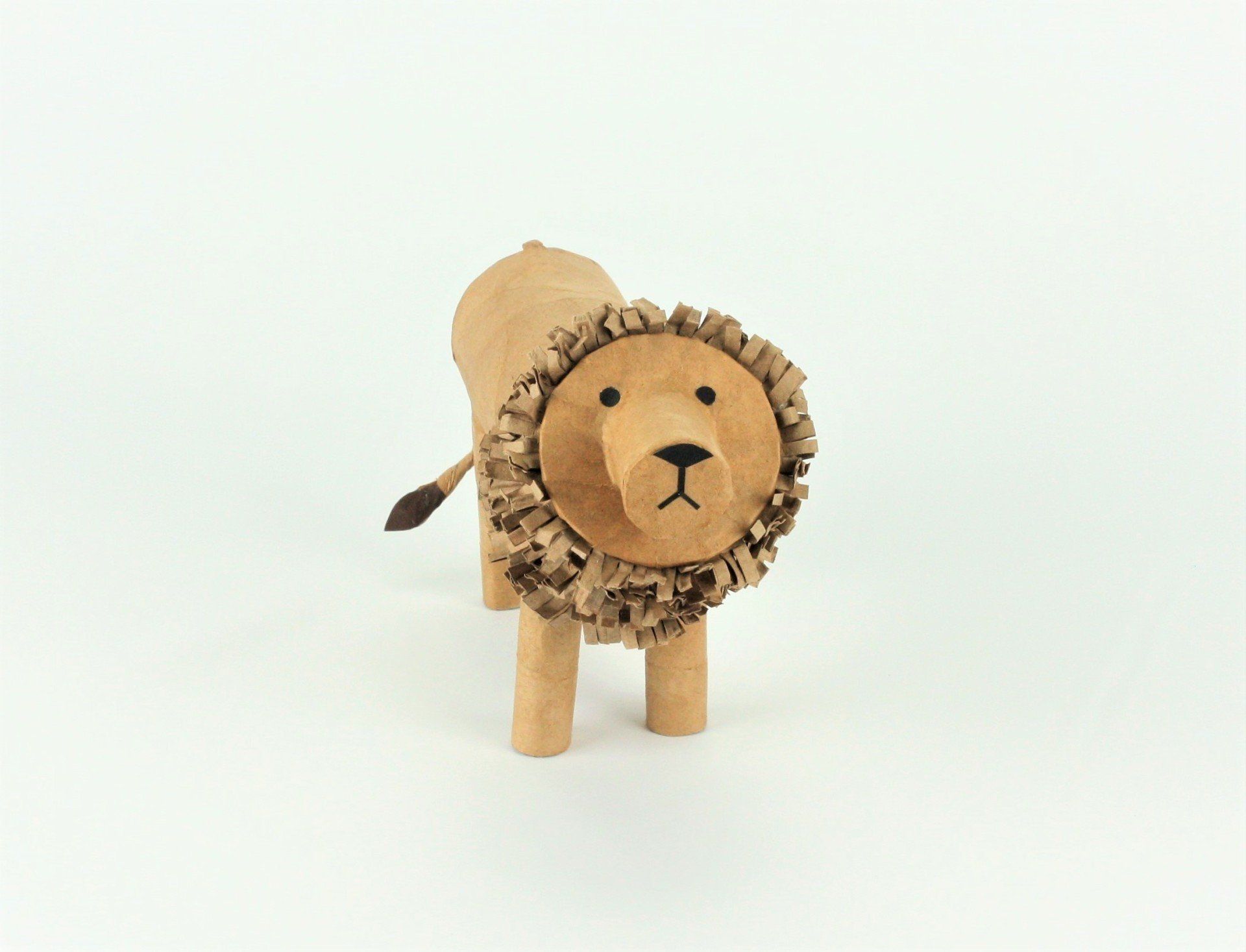 leão cartão papelão bichos reciclados edgard bittencourt natureza maluca