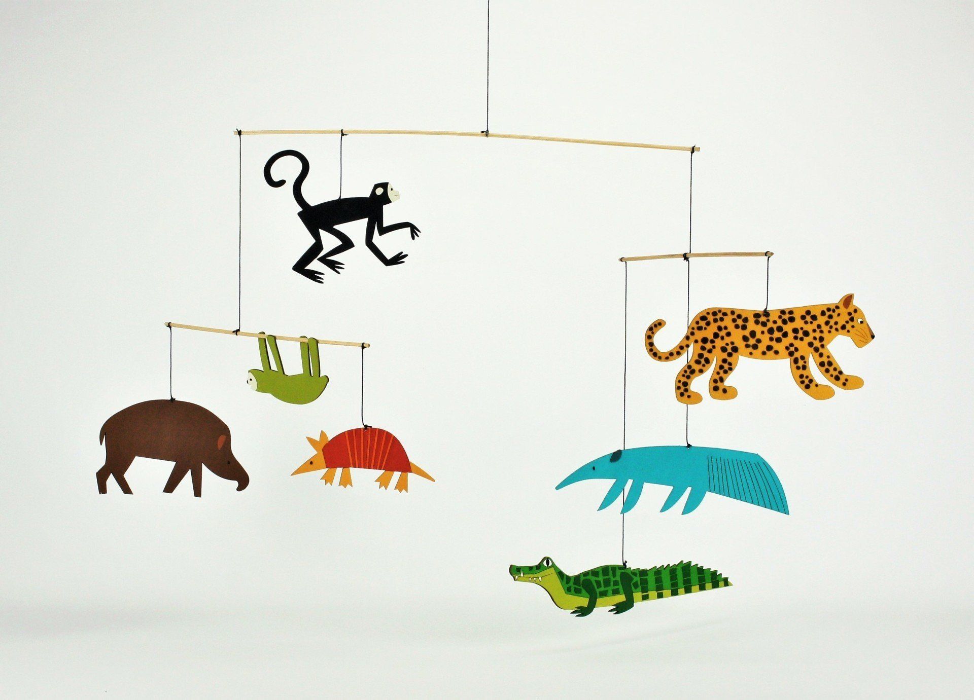 móbile colorido cartão papelão bichos reciclados brasileiros macaco bicho preguiça anta tatu jacaré tamanduá onça pintada edgard bittencourt natureza maluca