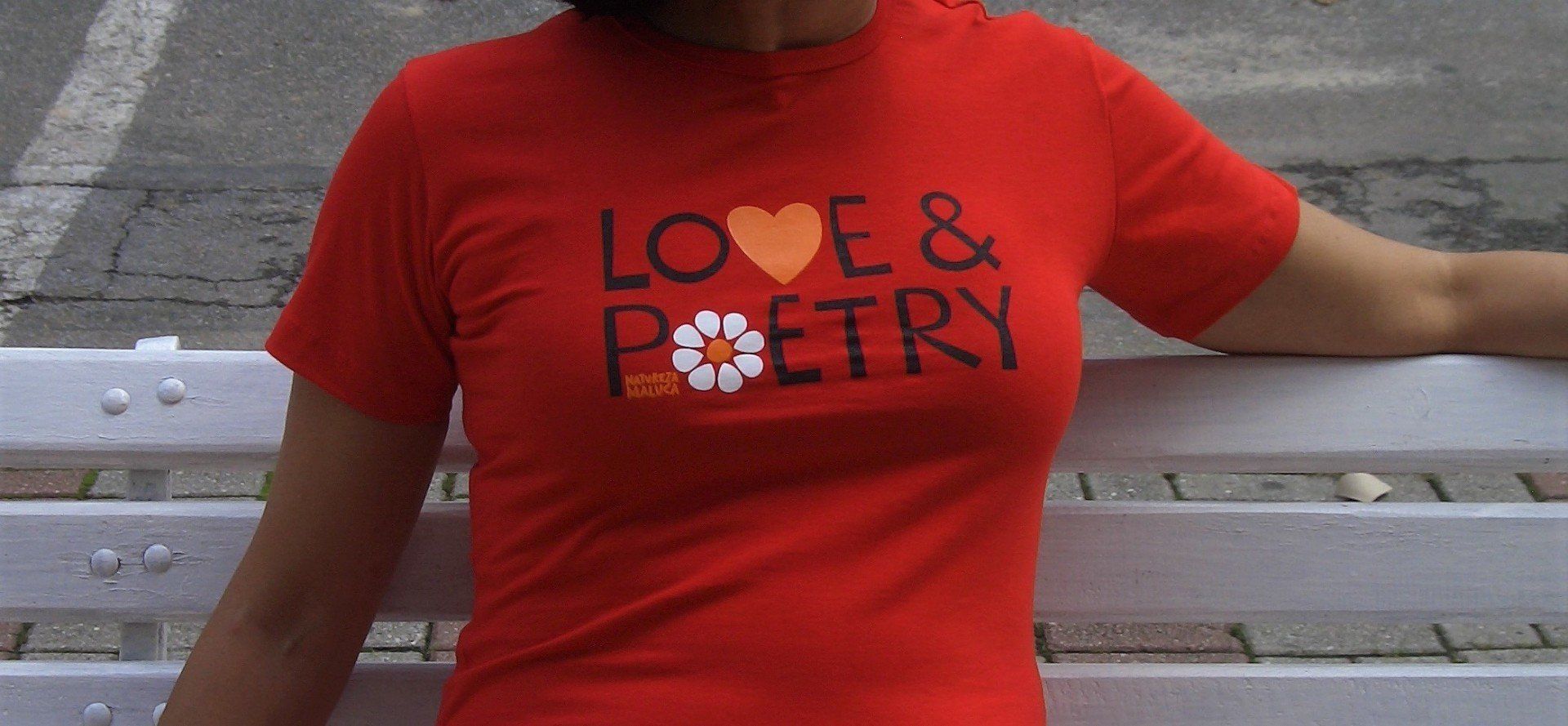 foto camiseta vermelha love& poetry flor coração edgard bittencourt natureza maluca