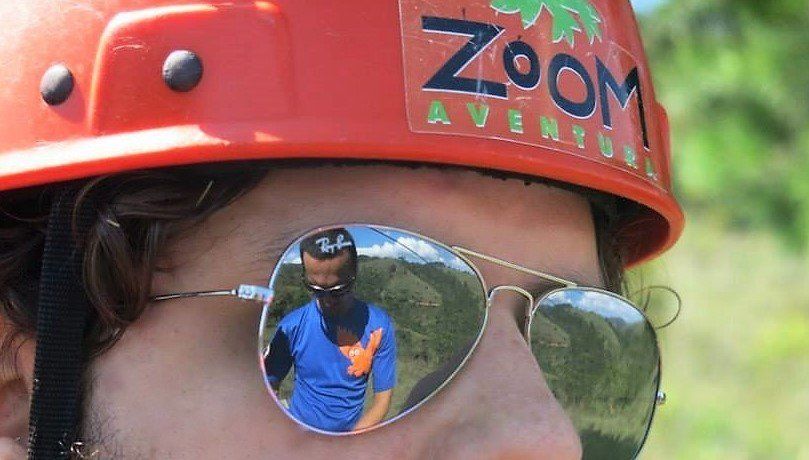 foto capacete zoom aventura campos do jordão logo marca edgard bittencourt natureza maluca