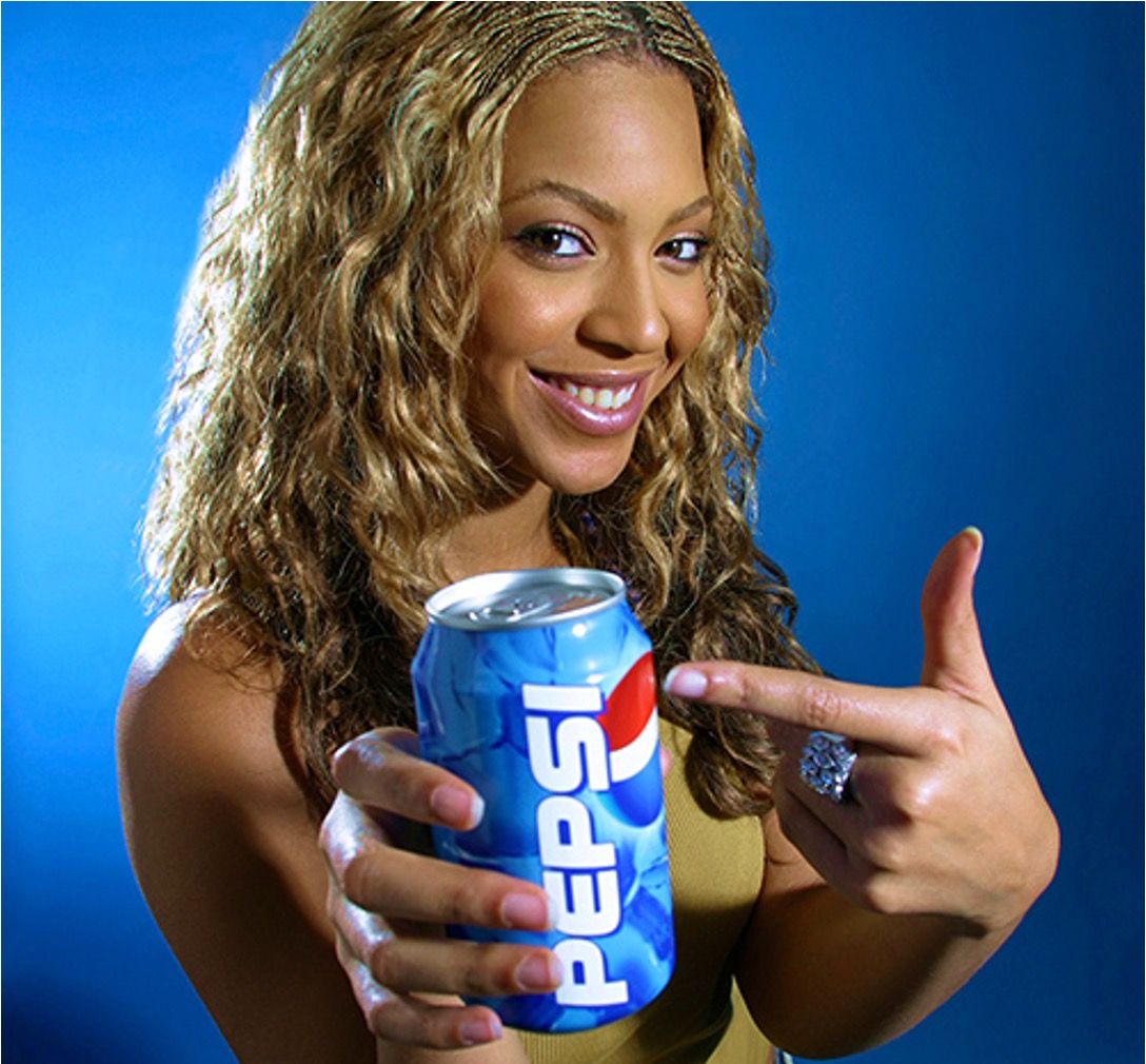Beyonce-_Giselle_Knowles-Carter_celebrity_American-singer-songwriter-actress_90s-with-the-music-group-Destinys-Child_Pepsi-can-33cl-limited-edition_drink-pepsi_Cola-Zero.com