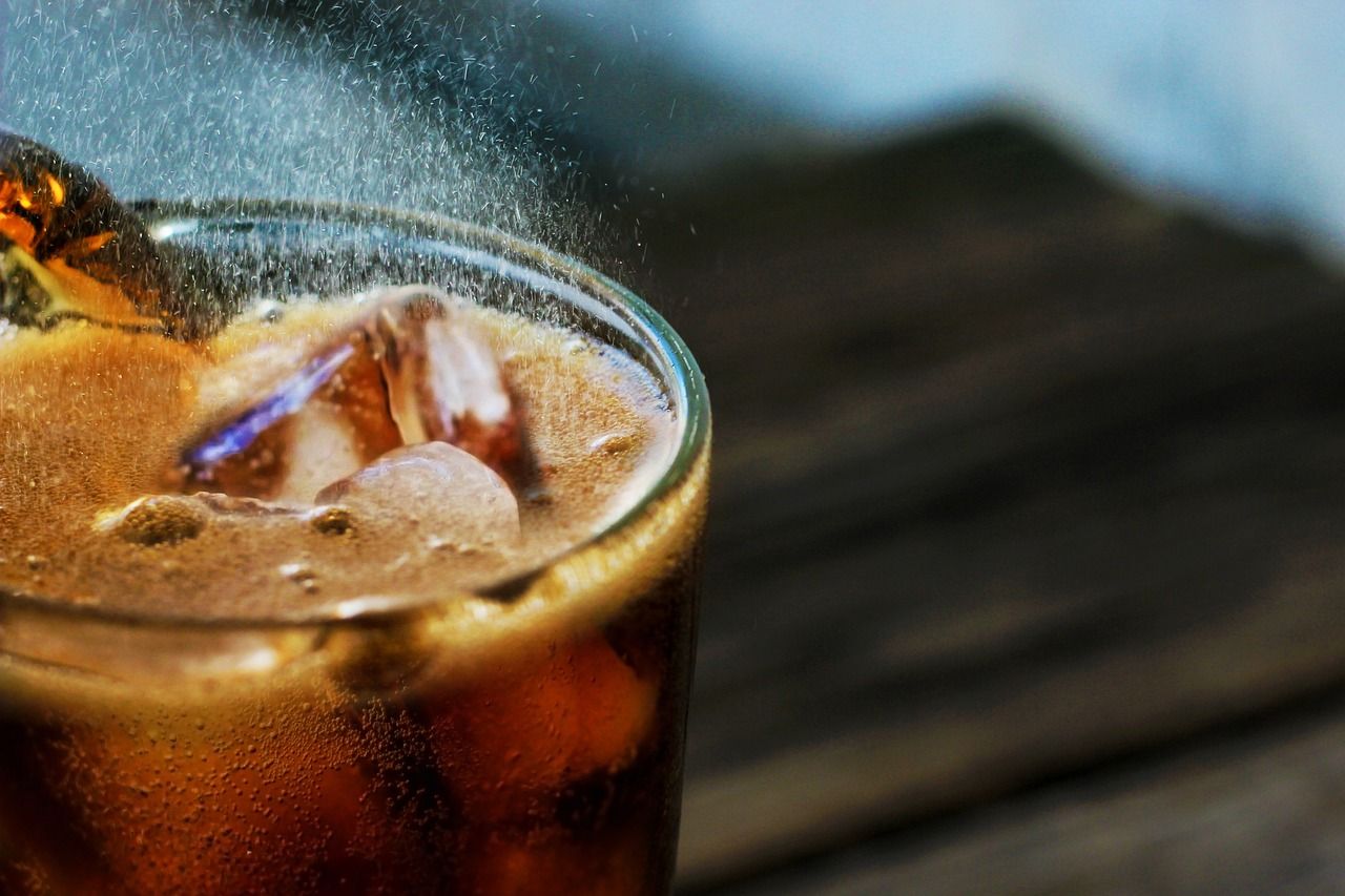 cola in a glass - bubbles  and ice. Looks tasty. Cola-Zero.com