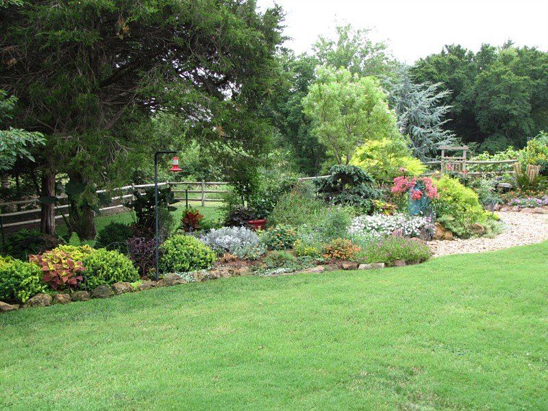 Beautiful Landscapes Stillwater, OK Prairie's Edge Landscaping