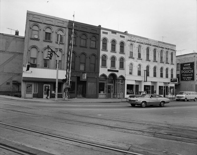 The Sidetrack Bar & Grill