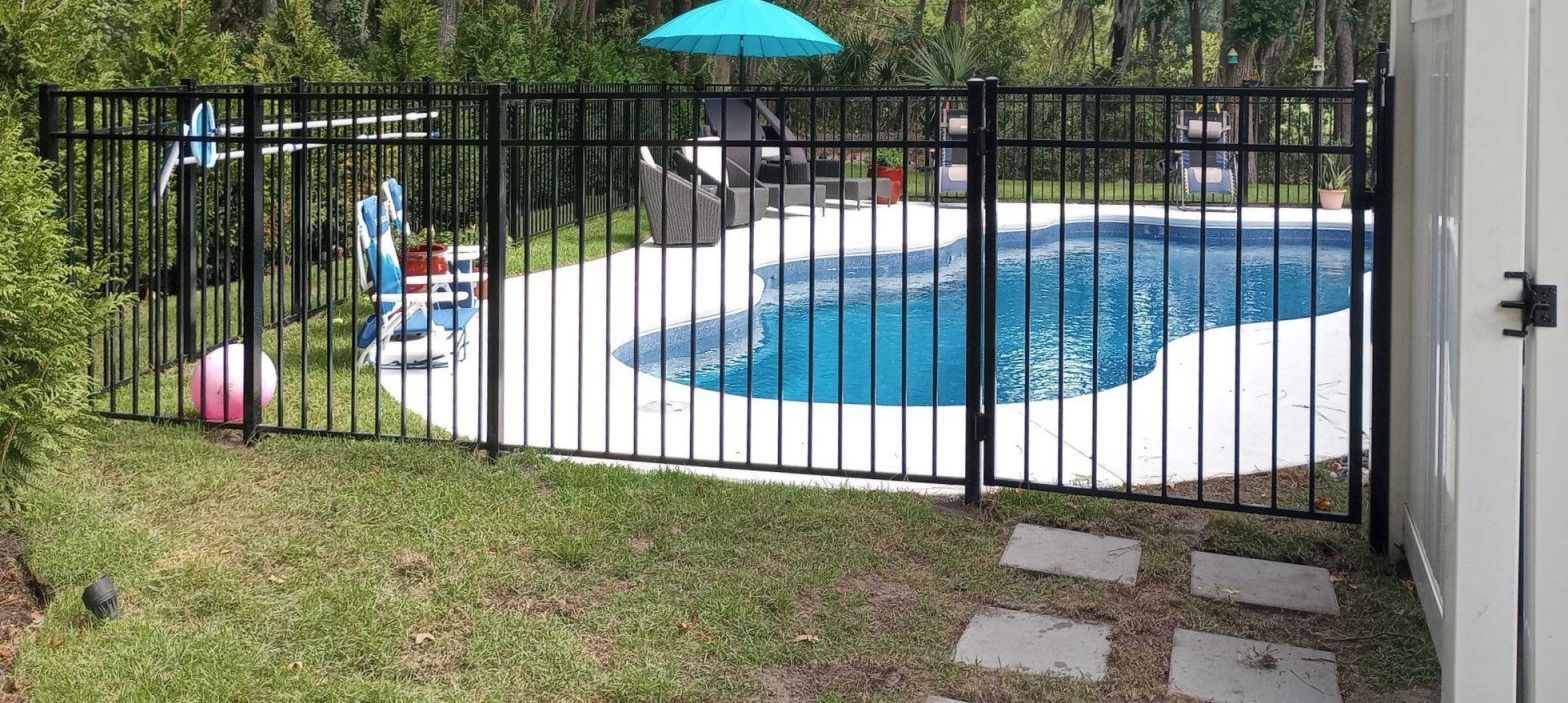 Aluminum fencing for your pool