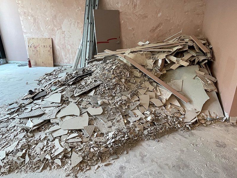 construction, demolition, yard debris cleanup services in chula vista, san diego, pick and dump junk removal