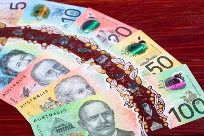 Australian bank notes | Featured image for the SME Accounting Services page of Rudd Mantell Accountants.