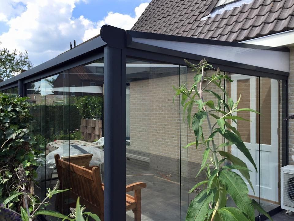 Serre, glasschuifwanden, polycarbonaat dak