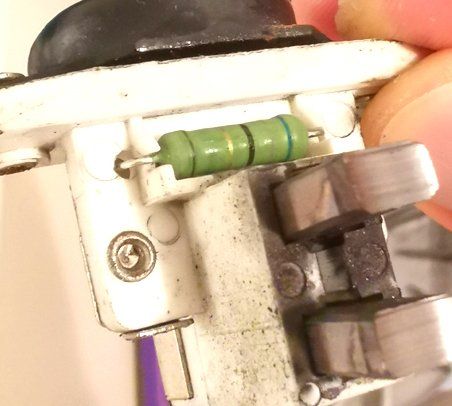 Alternator Voltage Regulator with capacitor