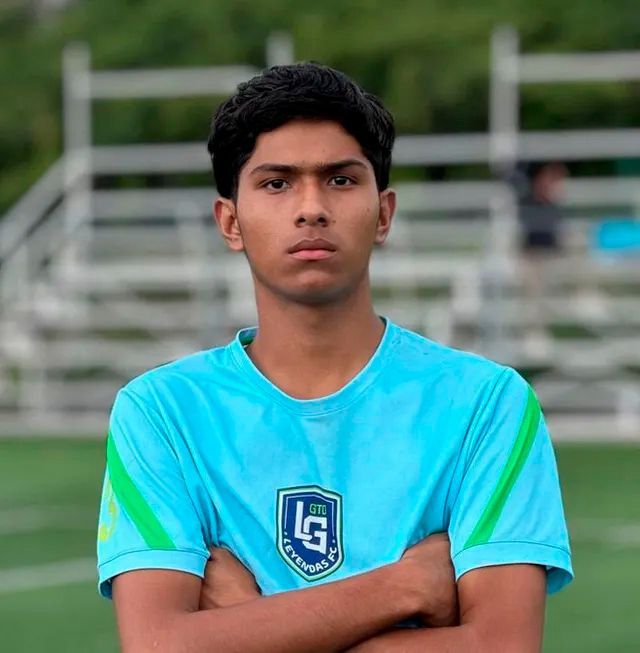 carlos adrian velazquez cano