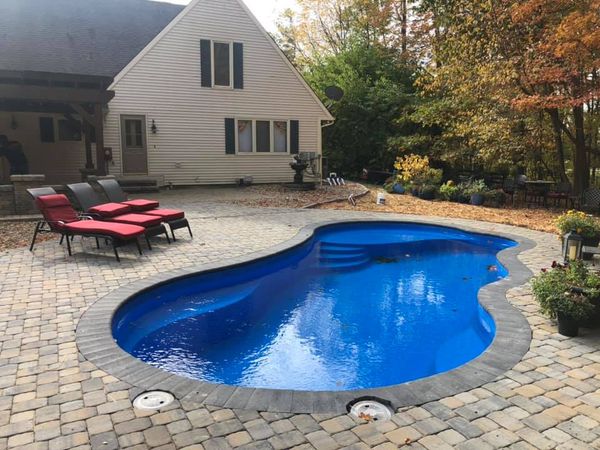 Vinyl Liner Pools - Delaware, OH - Outdoor Living Pools & Patio