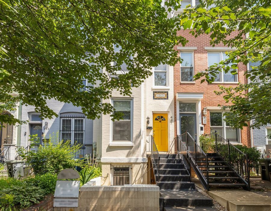 Washington DC row houses representing local rental properties managed during a government shutdown