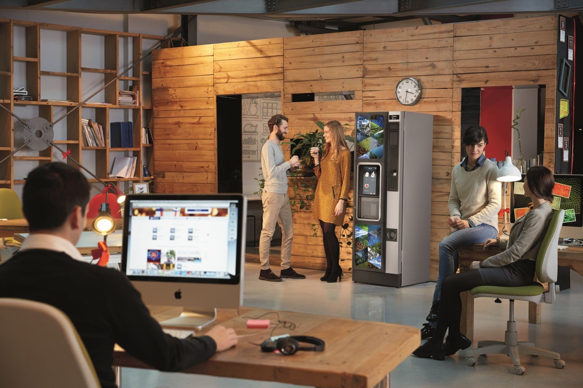 Distributori automatici per aziende, grandi, medie e piccole dimensioni