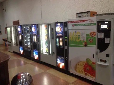 Distributore pasti caldi