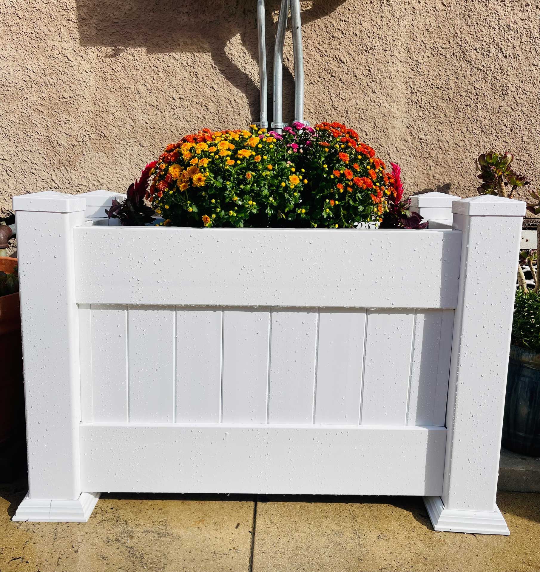 Flowers On Vinyl – Los Angeles, CA – Reyes Fencing