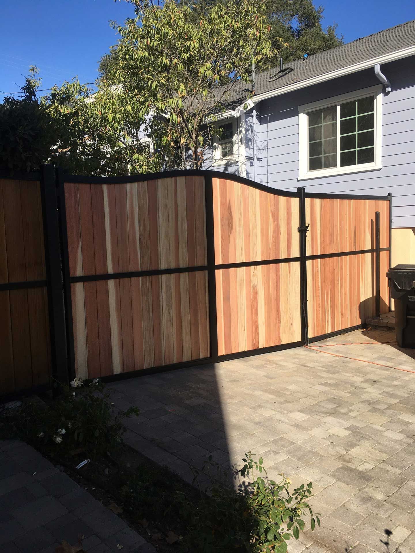 Wooden Driveway Fence – Los Angeles, CA – Reyes Fencing