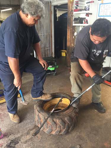 Removing an Old Tire | Wahiawa, HI | Wahiawa Tire Services