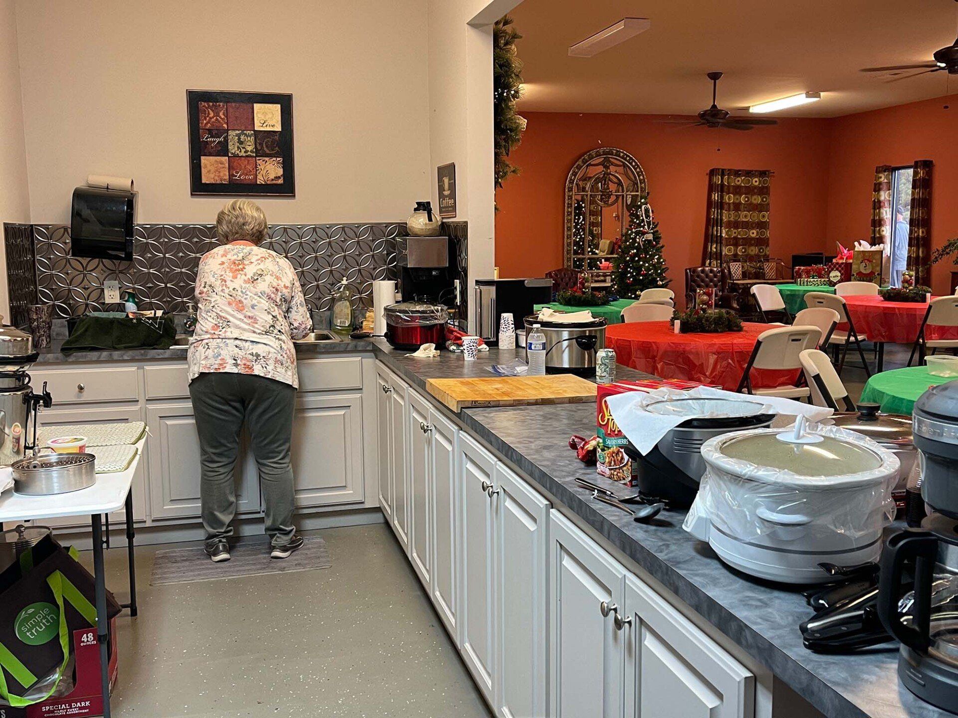 kitchen facilities at the rv resort at carolina crossroads, roanoke rapids, nc
