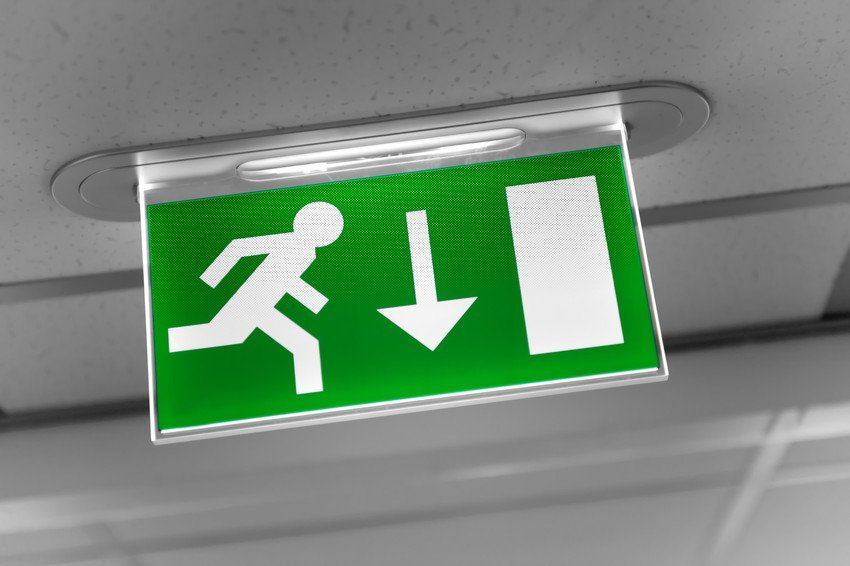 Emergency lighting installations