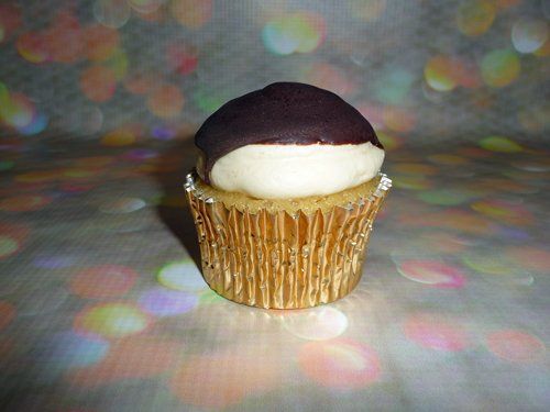 Boston cream pie cupcake