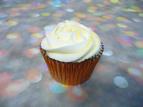 Pineapple and coconut cupcake.
