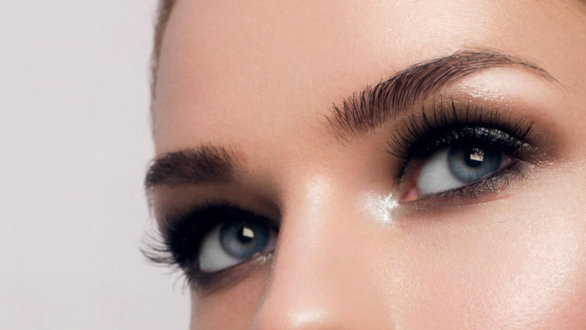 Eyes with Long Eyelashes — Beauty Salon in Anula, NT