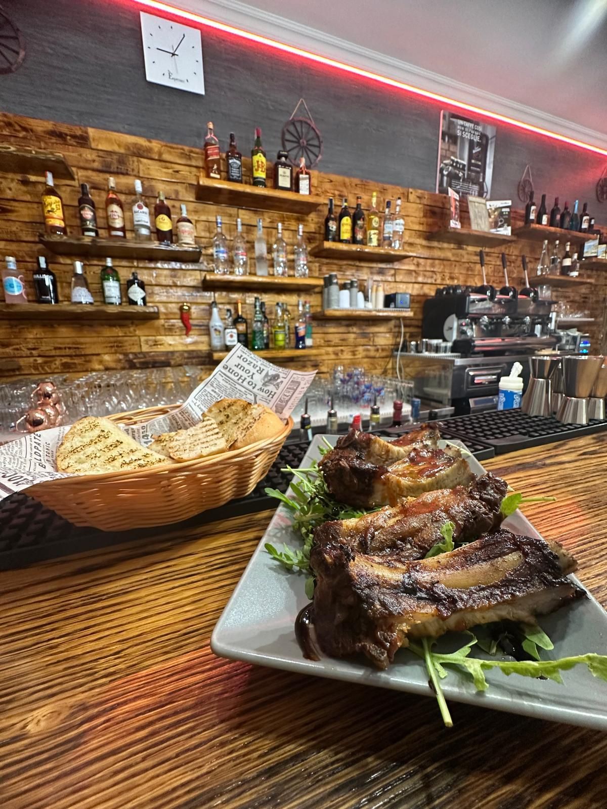 costine di maiale grigliate