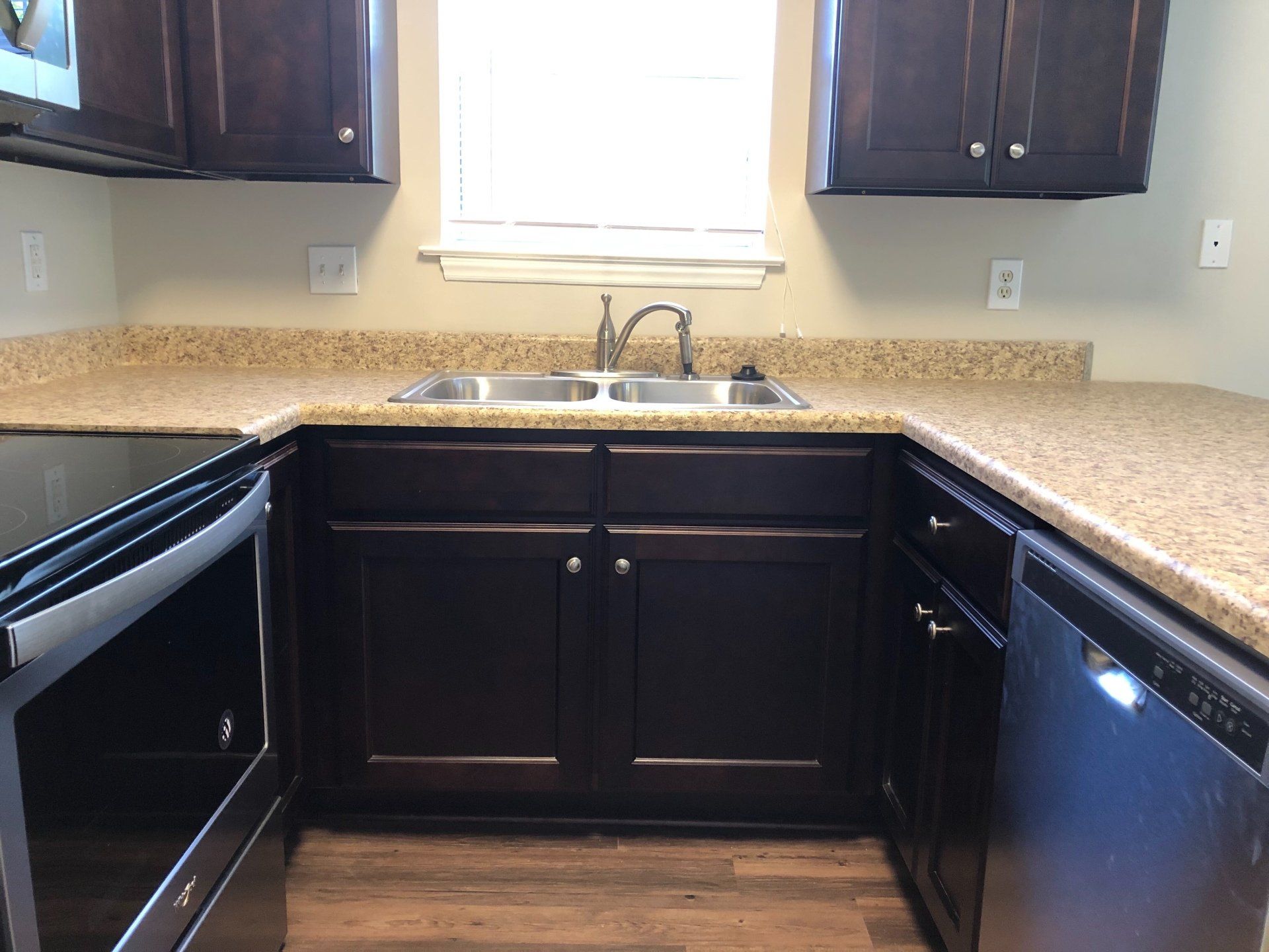 Upgraded Summit Apartment