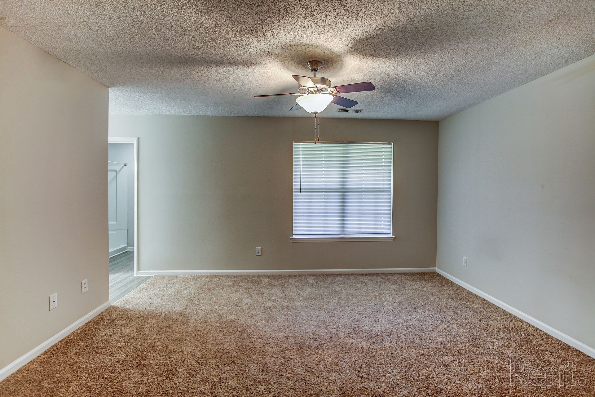 Meridian Park 1-Bedroom with Carpet