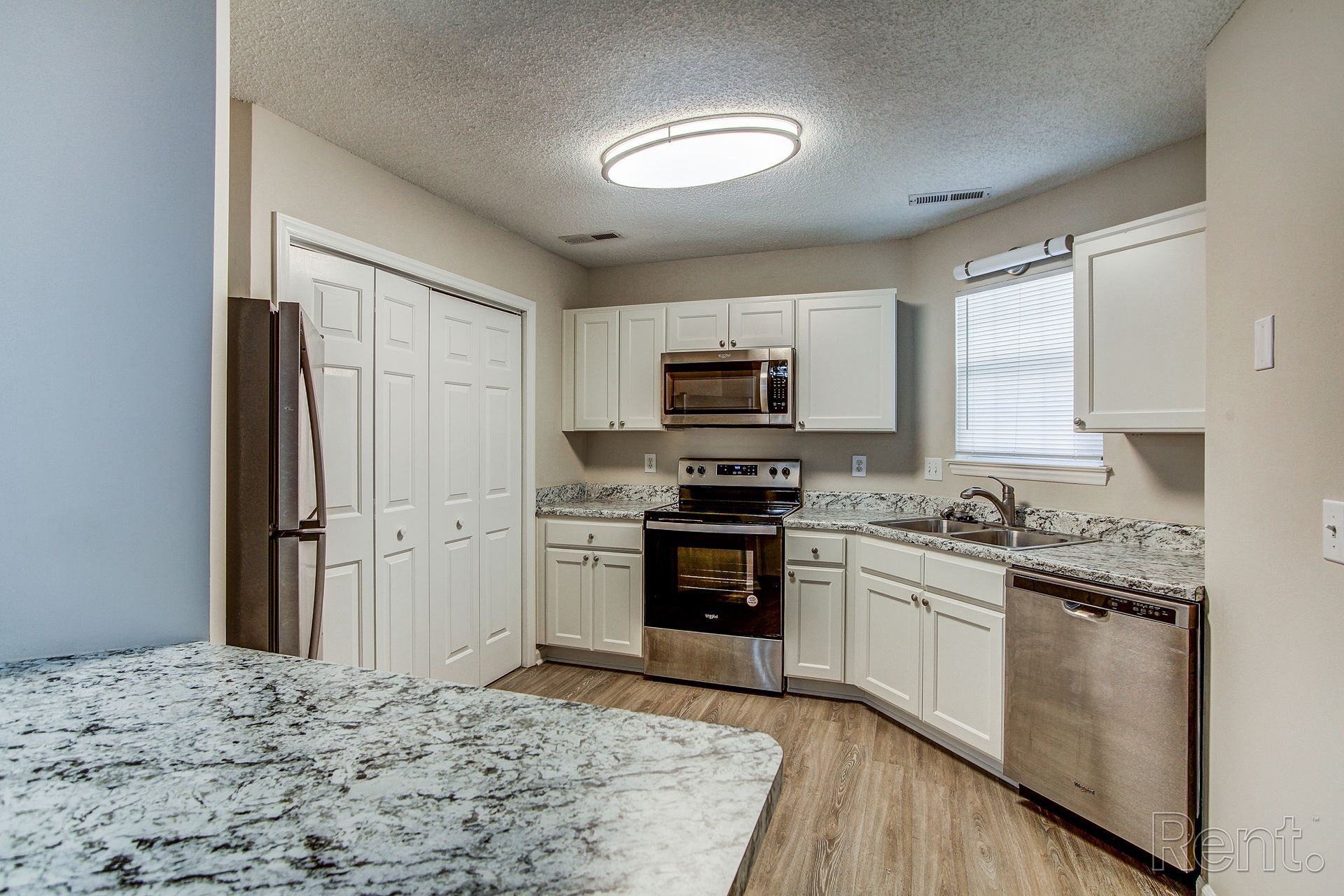 Upgraded Kitchen Pinnacle