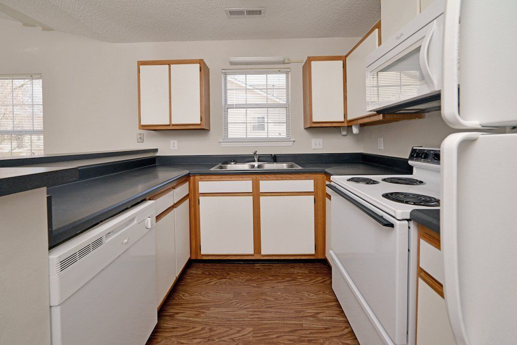 Summit Apartment Kitchen