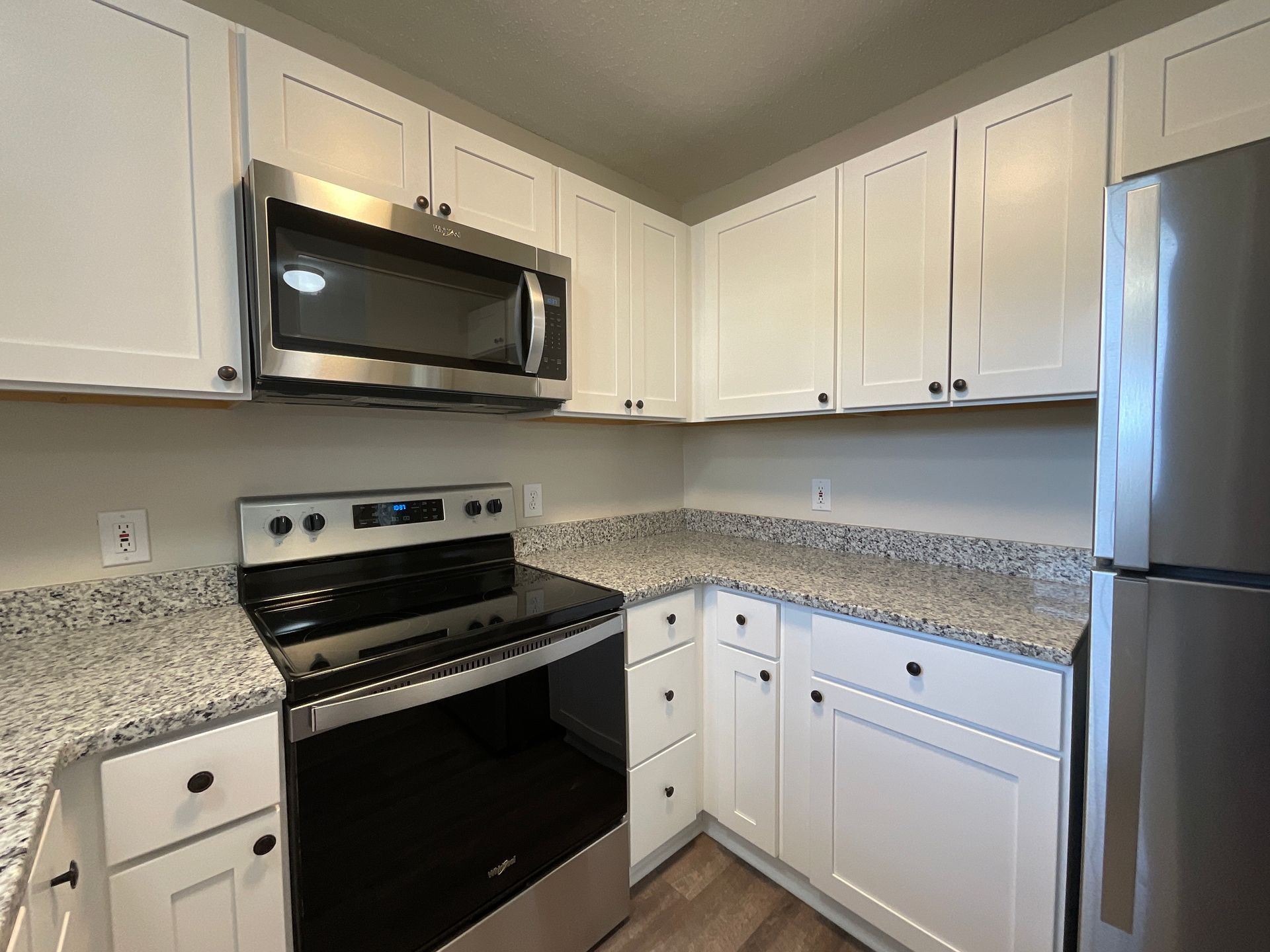 Upgraded Horizon & Crest Kitchen