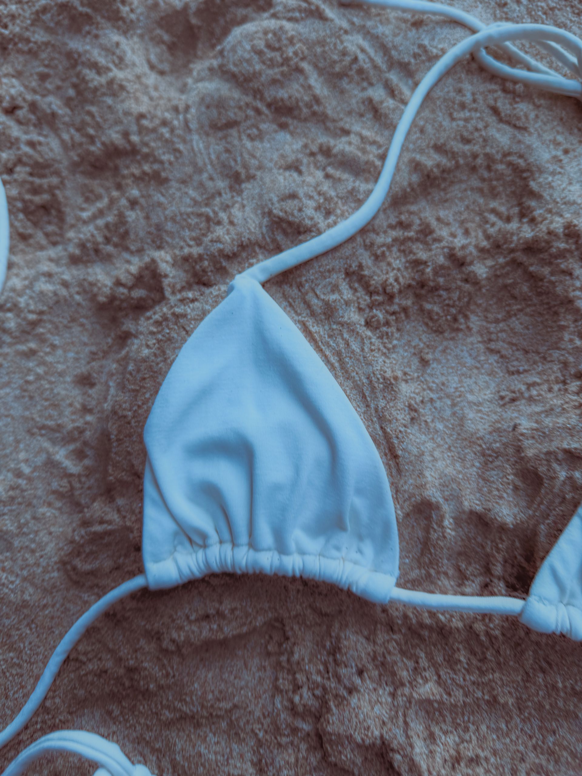 Top Biquíni Cortininha Off White com Proteção UV50+ | Biquini Off White