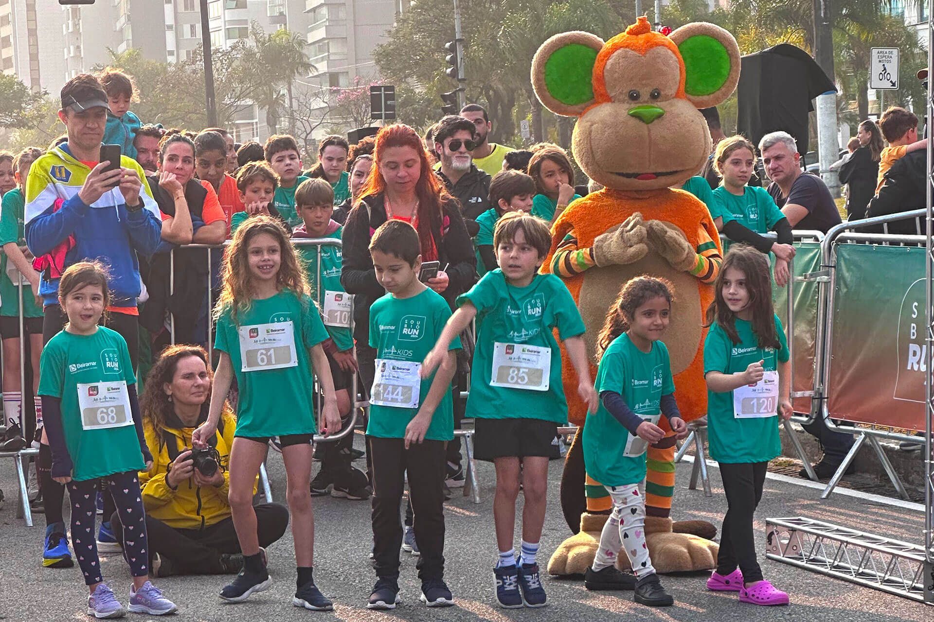 Crianças participam de corrida em prol do meio ambiente