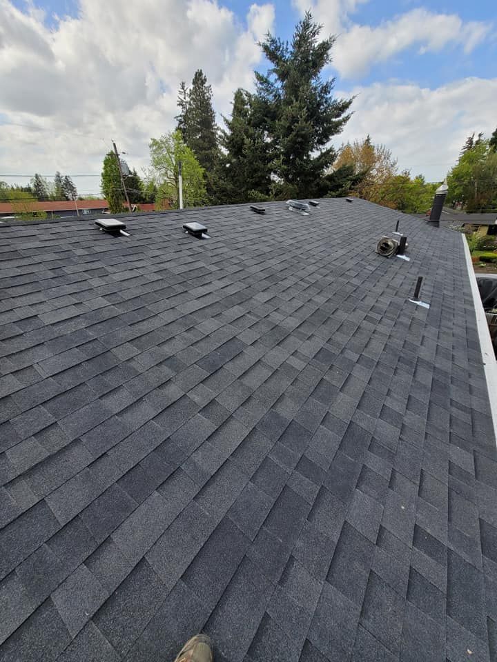 New Roof of Home — Portland, OR — A-Team Construction Remodeling and Roofing LLC